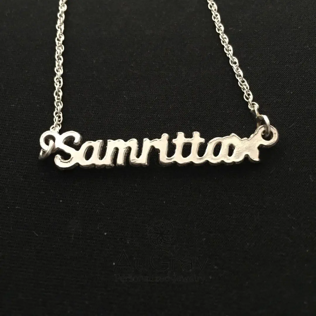 Customized Jewelry: Personalized Anniversary Gifts for Her